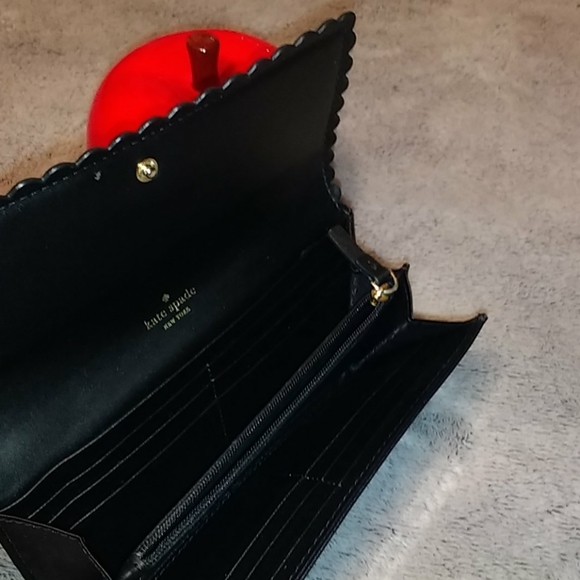 Authentic Kate Spade black leather wallet - Picture 4 of 12